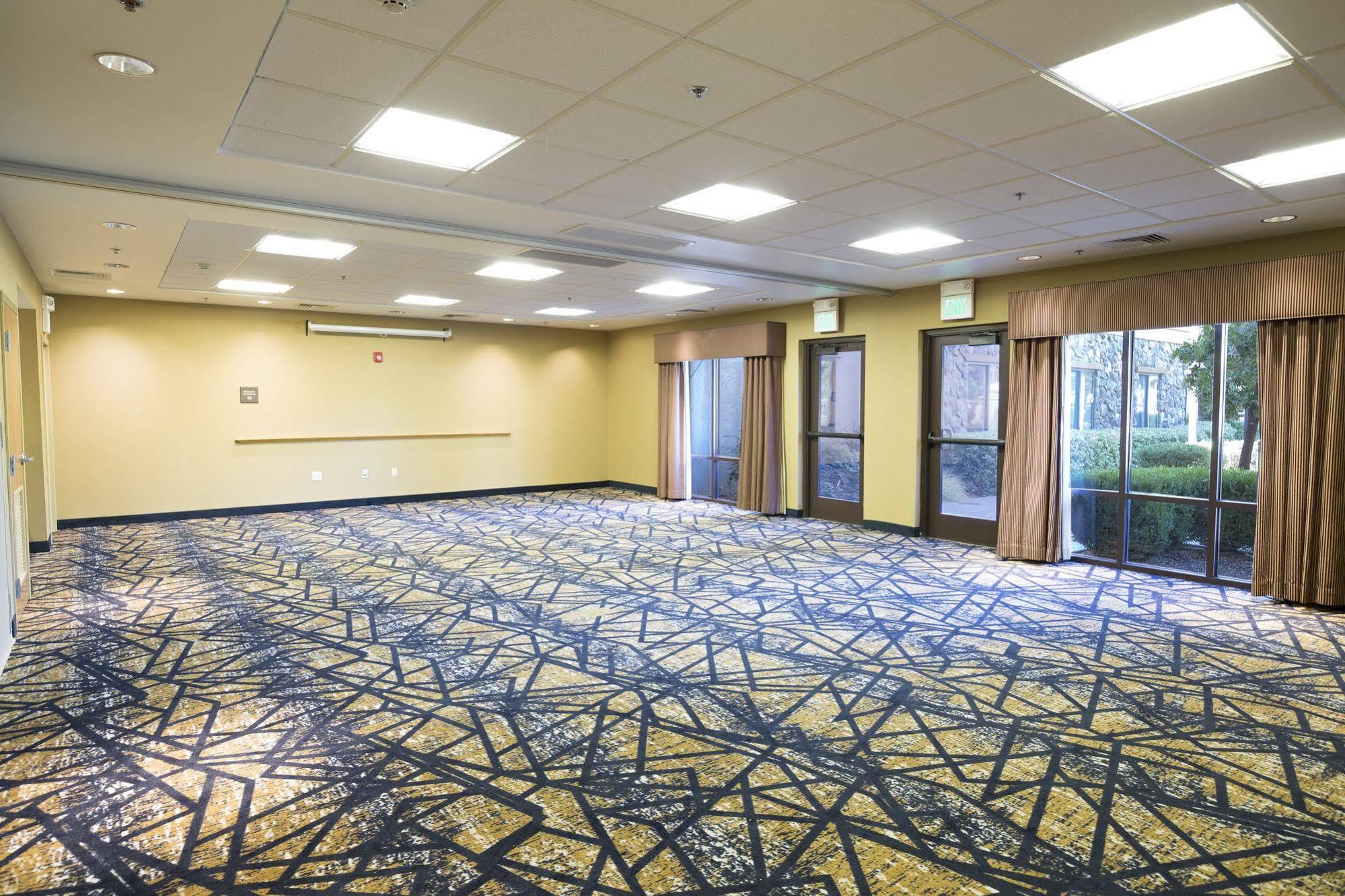 Hampton Inn & Suites Windsor-Sonoma Wine Country Exterior foto